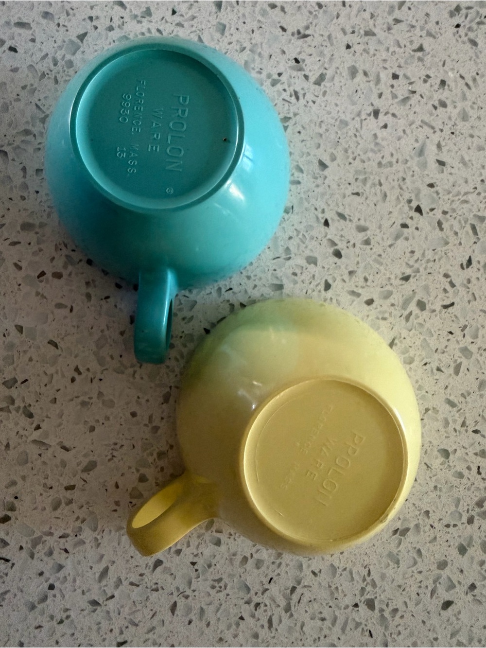 Ceramic-Style Mugs in Aqua and Pale Yellow - Set of 2